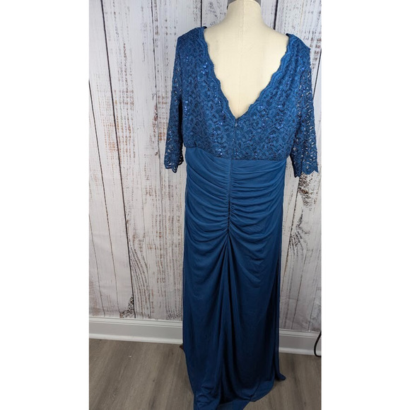 B&A by Betsy & Adam V Neck Gown Peacock Maxi Size 14W Sequin Lace Sleeves - Picture 4 of 7